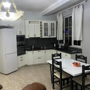 Apartamento White, Tirana
